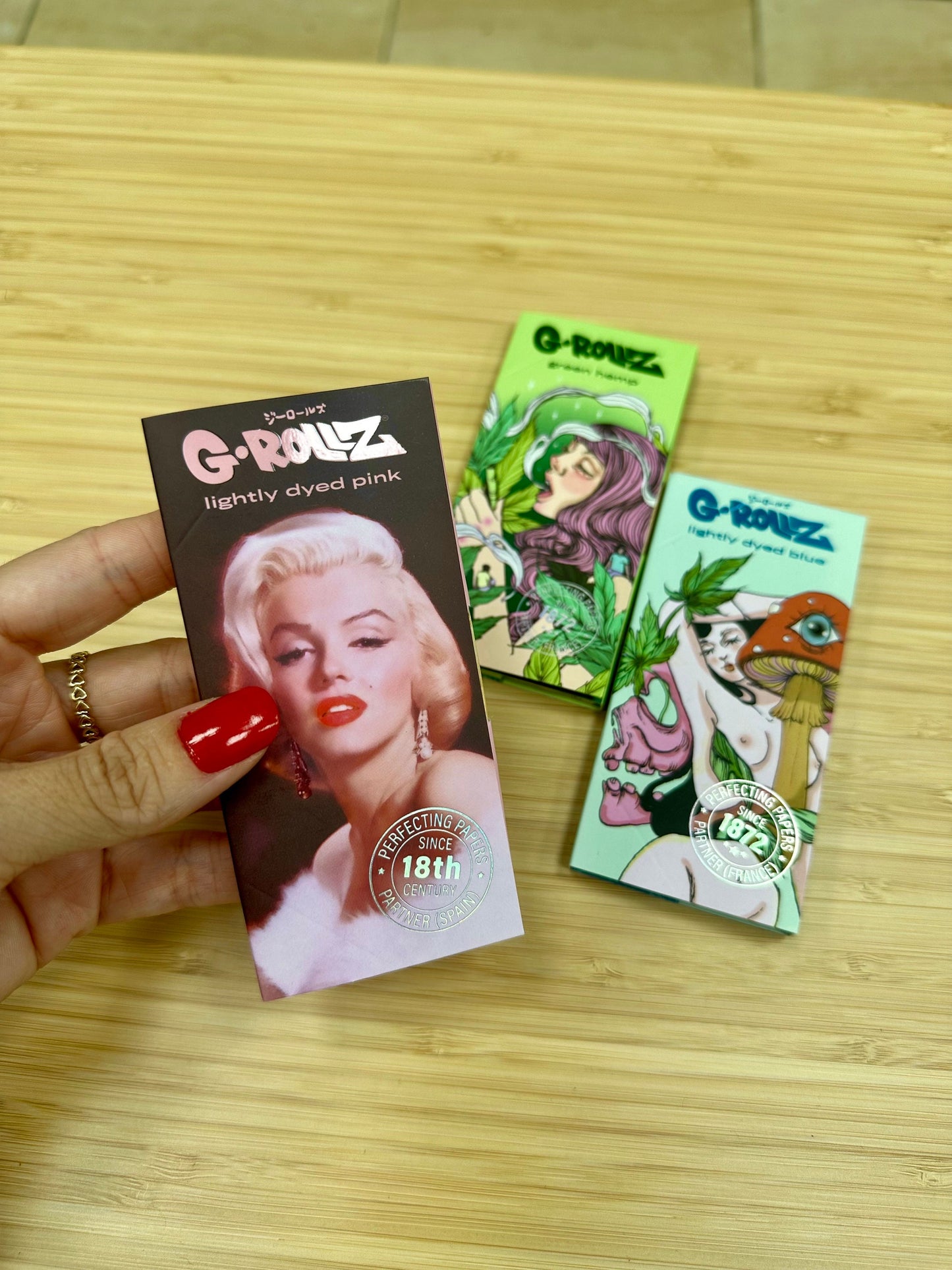 G-Rollz | 50 King Size Papers + Tips & Tray + Bamboo Poker