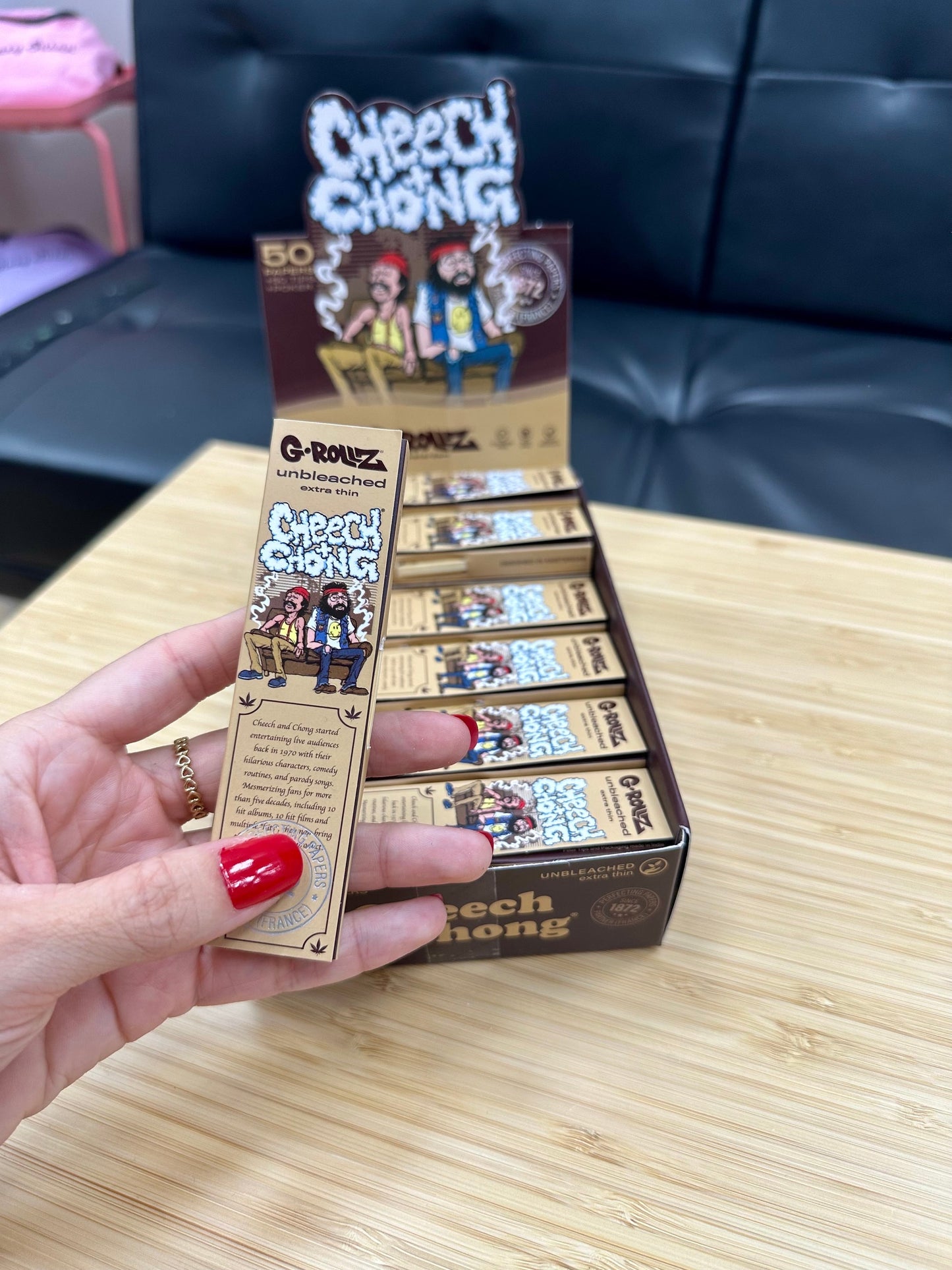 G-ROLLZ - King Size Rolling Papers , Tips & Poker.