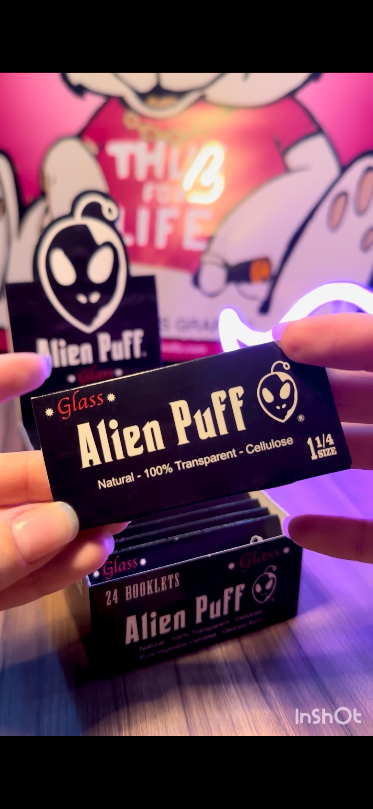 Alien Puff Transparent Glass Rolling Papers, 1 1/4 size